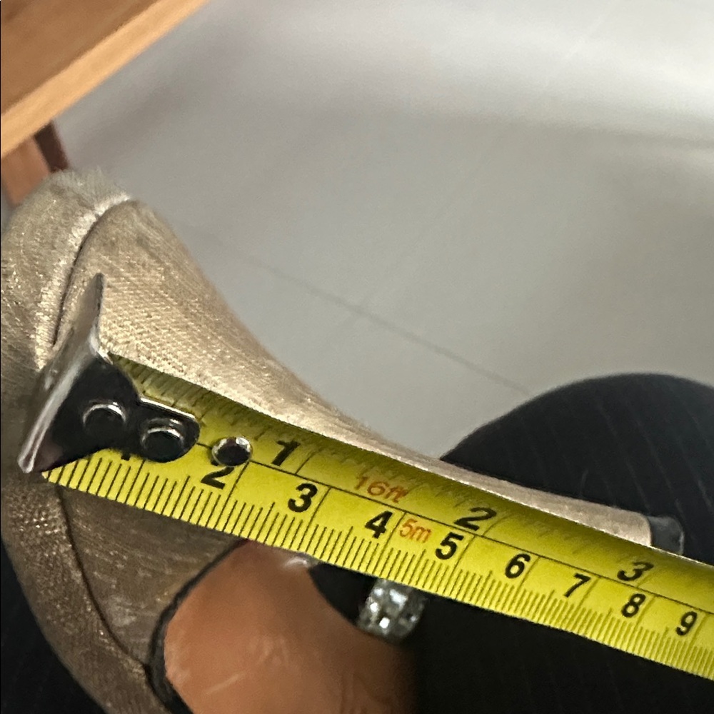 Beautiful sandals. - Picture 10 of 10